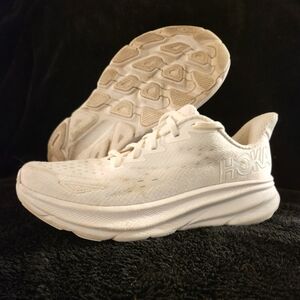 Hoka Clifton 9, White